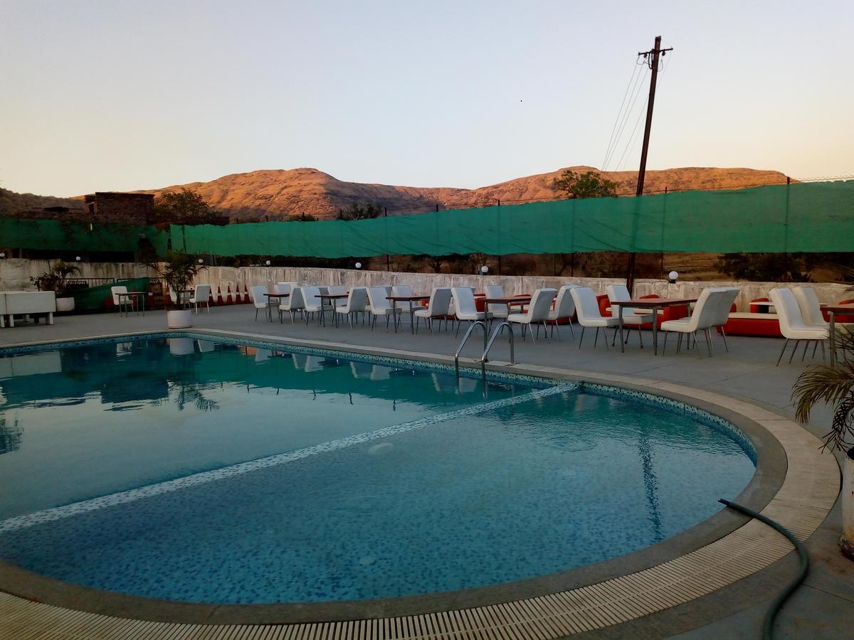 Mount Machi Resort Pune Exterior foto